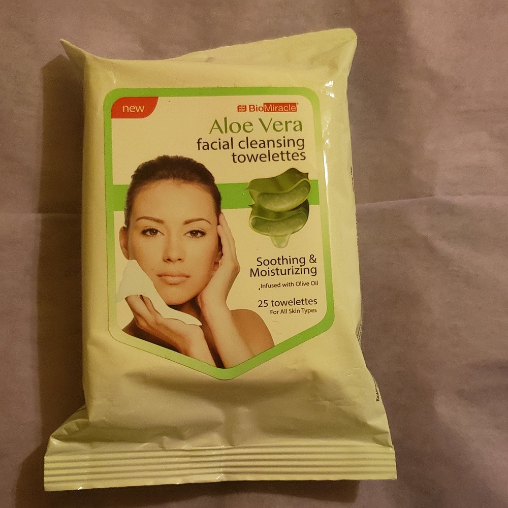 BioMiracle Aloe Vera Facial Cleaning Towelettes NEW
